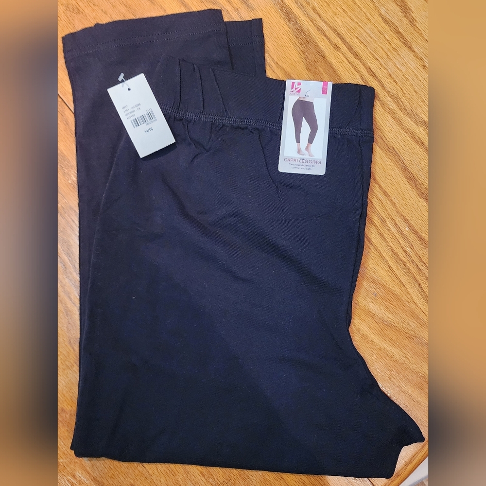 Lane Bryant Black Capri Leggings Size 1x